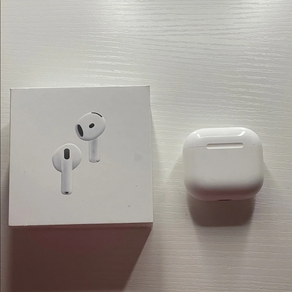 Apple Wireless Earbuds with Charging Case - White
